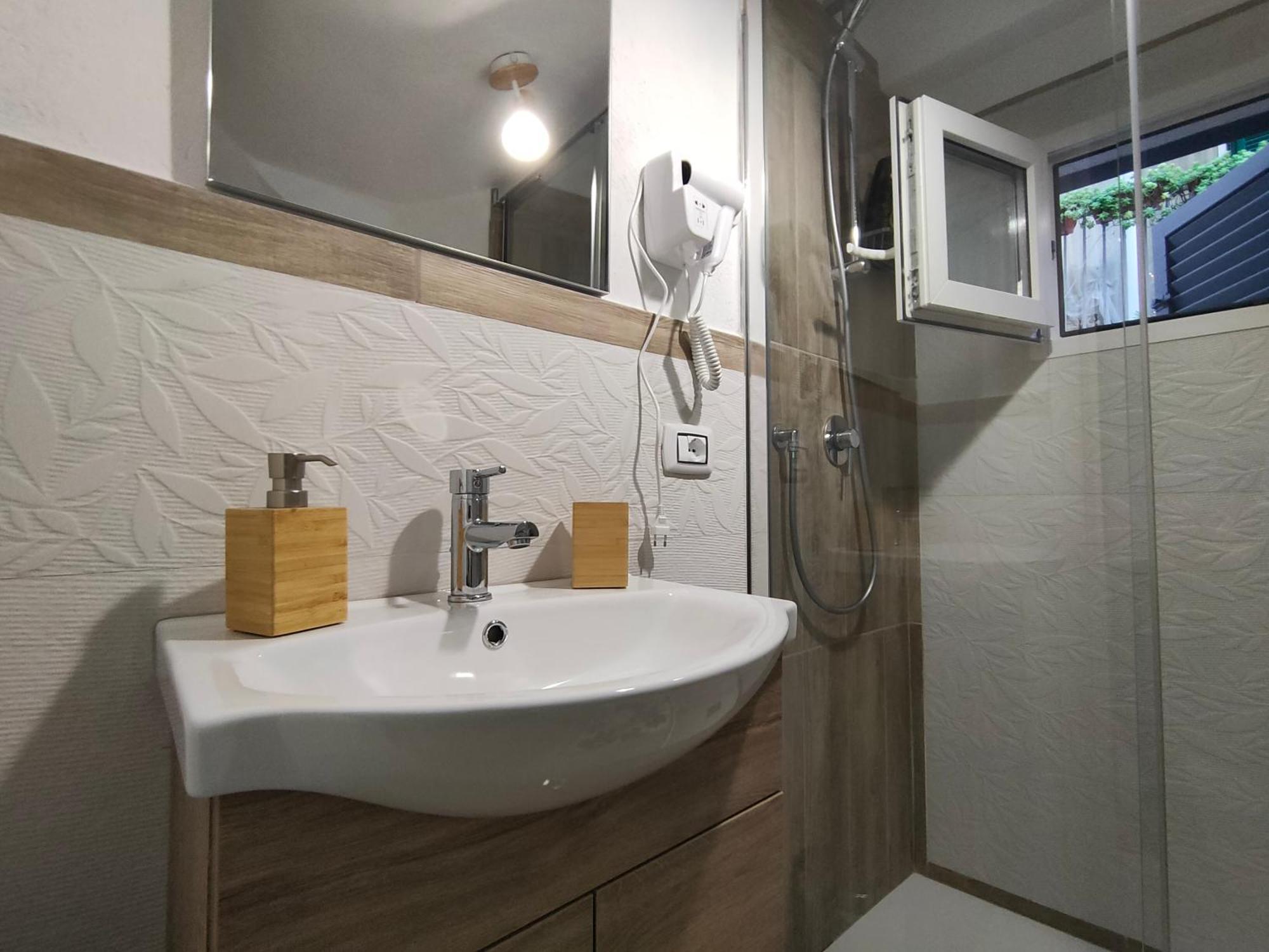 Апартаменты Alessia House Неаполь Экстерьер фото