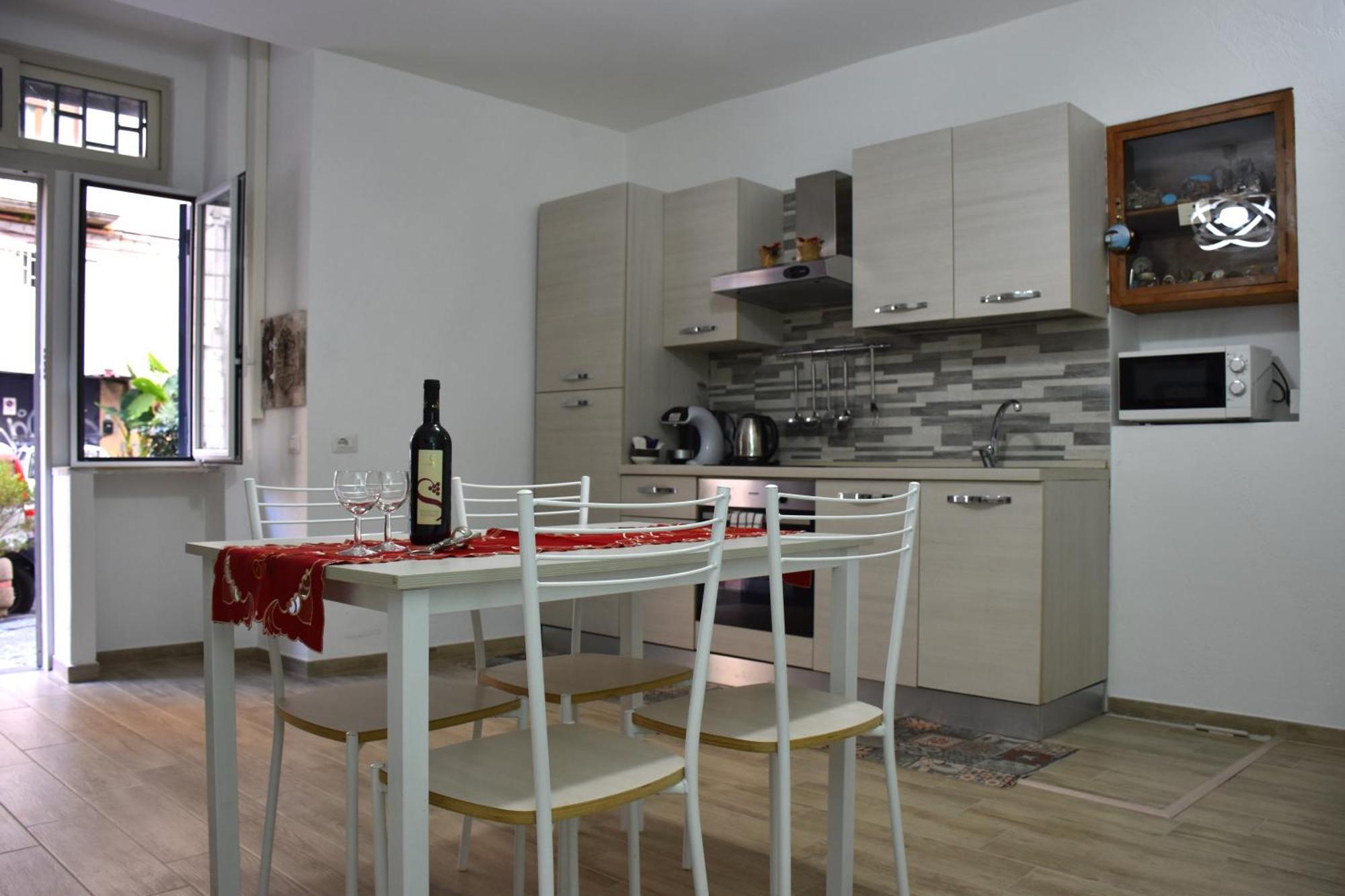 Апартаменты Alessia House Неаполь Экстерьер фото